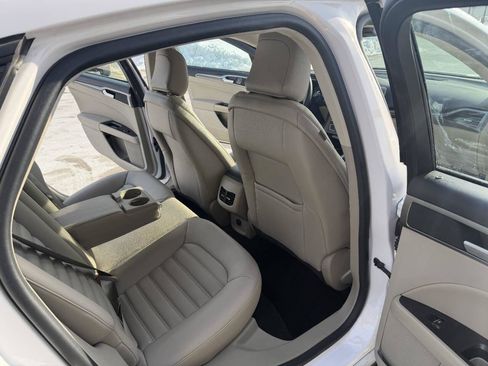 Used 2020 Ford Fusion SEL image 25