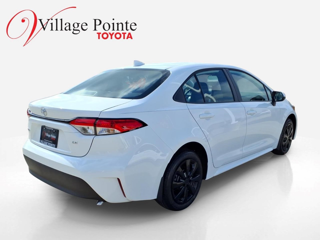 Used 2027 Toyota Corolla LE FWD image 5