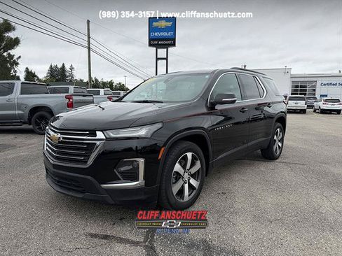 Used 2023 Chevrolet Traverse LT w/ LT Premium Package AWD/4WD image 1