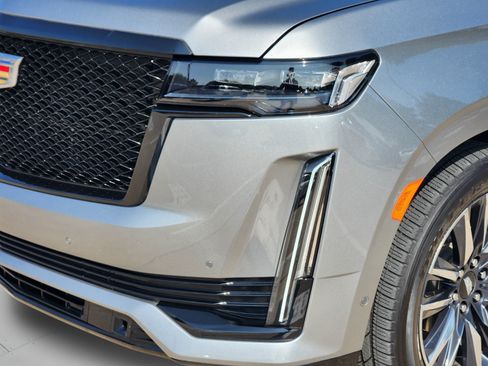Used 2023 Cadillac Escalade Sport Platinum AWD/4WD image 16