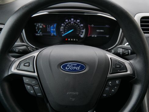 Used 2020 Ford Fusion SE image 26