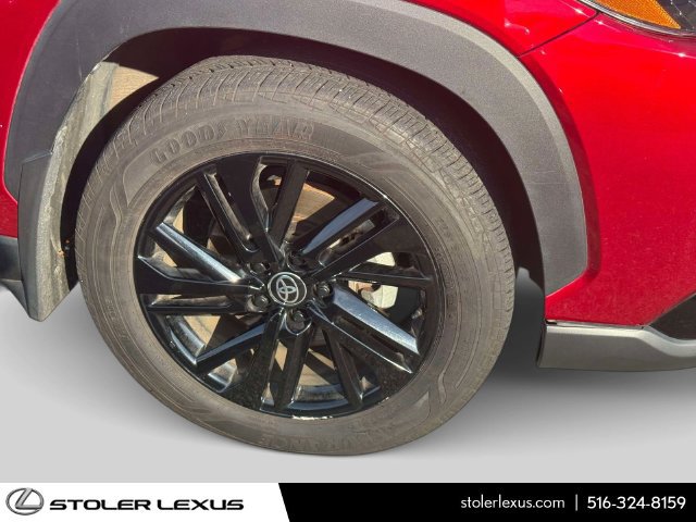 Used 2025 Toyota Corolla Cross AWD Hybrid w/ Moonroof Package image 8