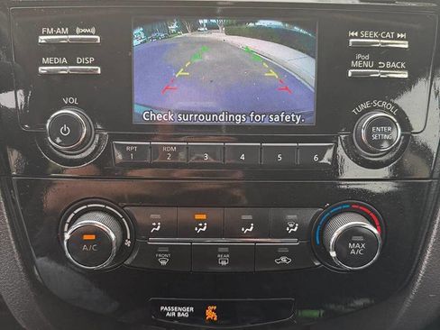 Used 2017 Nissan Rogue Sport S w/ S Appearance Package image 10