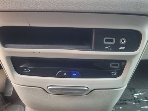 Used 2017 Chrysler Pacifica Touring-L Plus image 22