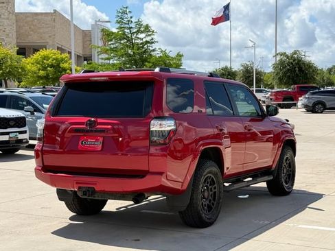 Used 2022 Toyota 4Runner SR5 Premium w/ Moonroof Package AWD/4WD image 5