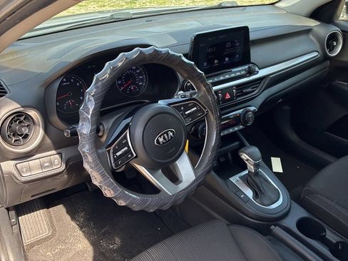 Used 2019 Kia Forte LXS FWD image 7