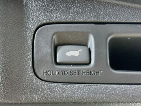 Used 2020 Honda CR-V Touring image 30