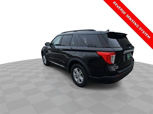 Used 2021 Ford Explorer XLT image 6