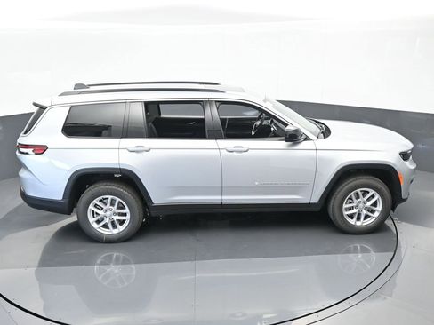 Used 2024 Jeep Grand Cherokee L Laredo RWD image 44