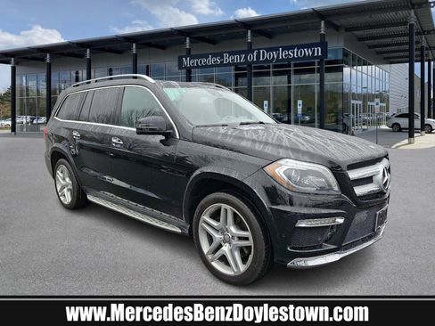 Used 2014 Mercedes-Benz GL 550 4MATIC image 1