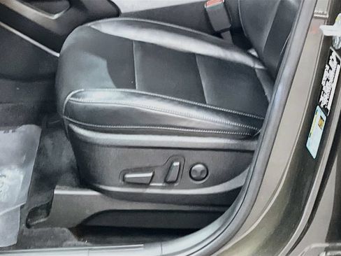 Used 2023 Kia Telluride S AWD/4WD image 19