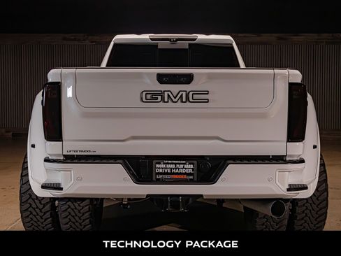 Used 2025 GMC Sierra 3500 Denali w/ Denali Reserve Package AWD/4WD image 7