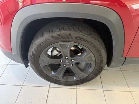 Used 2025 Chevrolet Equinox LT w/ Convenience Package II FWD image 8
