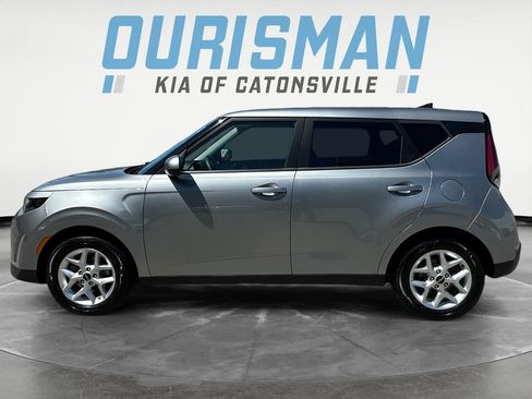 Used 2024 Kia Soul LX w/ Option Group 015 FWD image 3