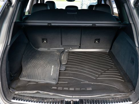 Used 2014 Porsche Cayenne Platinum Edition image 30