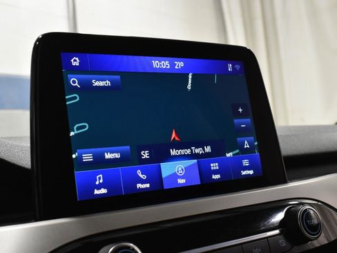 Used 2021 Ford Escape SEL w/ Class II Trailer Tow Package image 17