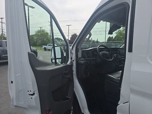 Used 2025 Ford Transit 250 148 Medium Roof RWD image 12