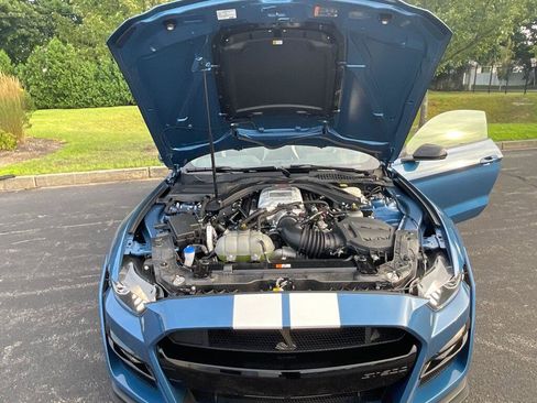Used 2020 Ford Mustang Shelby GT500 w/ Carbon Fiber Track Pack image 7