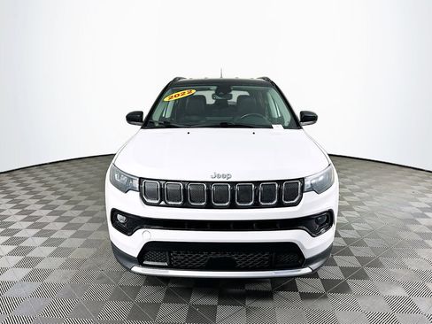 Certified 2022 Jeep Compass Limited image 4