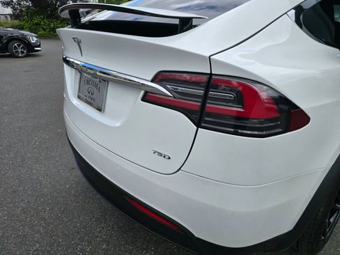 Used 2018 Tesla Model X 75D AWD/4WD image 14
