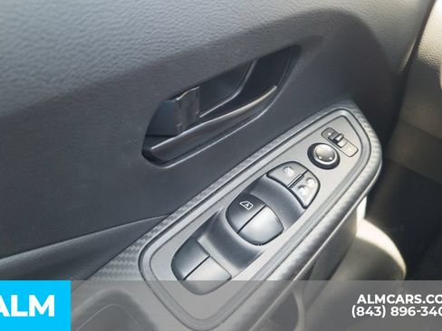 Used 2025 Nissan Versa S FWD image 15