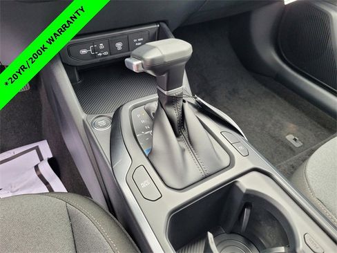 New 2025 Kia K4 LXS image 10