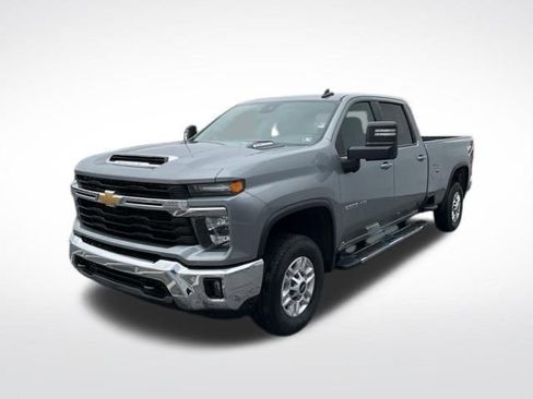 Certified 2025 Chevrolet Silverado 2500 LT w/ Safety Package image 3