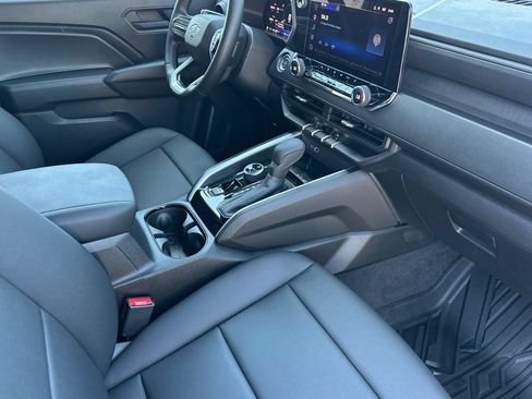 Used 2026 Chevrolet Colorado Trail Boss AWD/4WD image 19