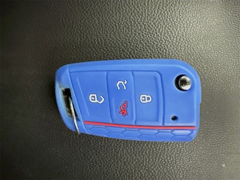 Used 2019 Volkswagen GTI SE image 39