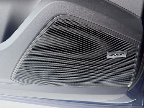 Certified 2025 Porsche Cayenne image 9