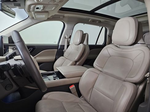 Used 2022 Lincoln Aviator Grand Touring w/ Equipment Group 301A image 10