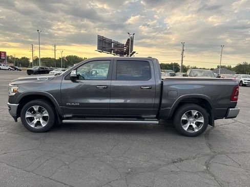 Used 2021 RAM 1500 Laramie AWD/4WD image 5