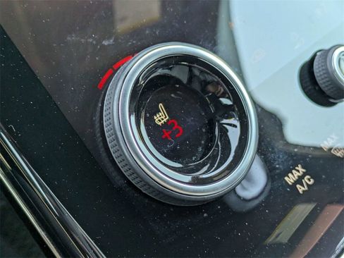 Used 2022 Land Rover Range Rover Evoque R-Dynamic S image 29