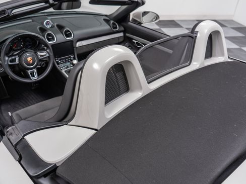 Used 2023 Porsche 718 Boxster GTS RWD image 36