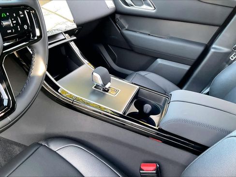 New 2026 Land Rover Range Rover Velar S image 10