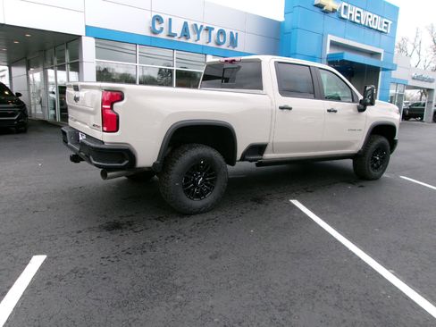 New 2026 Chevrolet Silverado 2500 ZR2 image 5