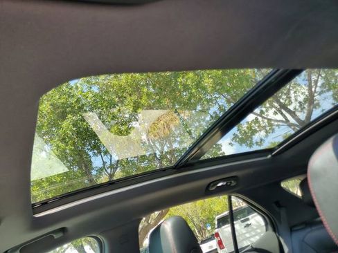 Certified 2024 Chevrolet Equinox RS w/ RS Leather Package image 20