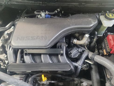 Used 2018 Nissan Rogue Sport SV w/ SV Technology Package FWD image 30