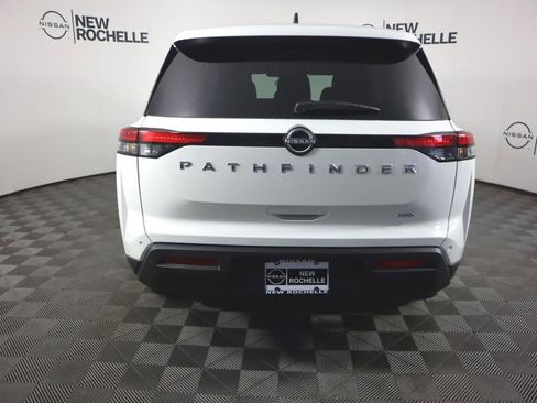 Certified 2025 Nissan Pathfinder S image 6