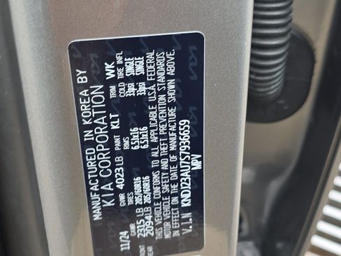 Used 2025 Kia Soul LX w/ LX Technology Package FWD image 27