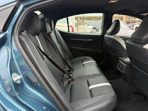 Used 2025 Toyota Camry SE FWD image 31