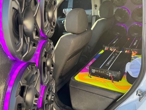 Used 2008 Chevrolet HHR LS image 8