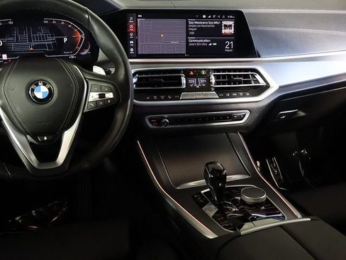 Used 2022 BMW X5 xDrive40i w/ Premium Package AWD/4WD image 17