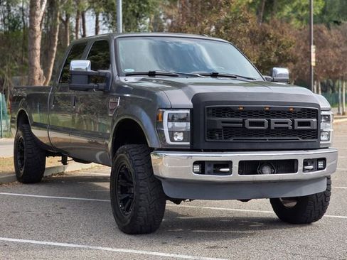 Used 2010 Ford F350 Lariat image 16