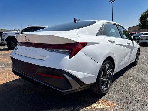 Used 2024 Hyundai Elantra Limited FWD image 4