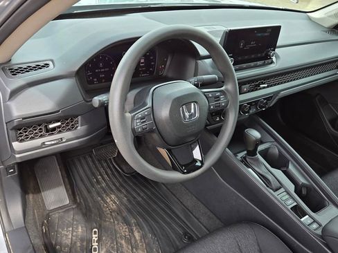 Used 2025 Honda Accord SE image 9