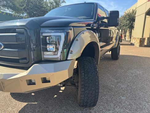 Used 2012 Ford F250 King Ranch w/ King Ranch w/Chrome Pkg AWD/4WD image 3