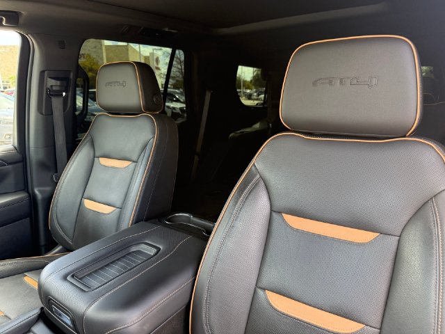 Used 2023 GMC Yukon AT4 w/ AT4 Premium Plus Package AWD/4WD image 11