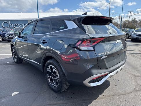 Used 2023 Kia Sportage LX image 5
