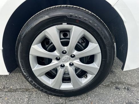 Used 2025 Toyota Corolla LE image 26